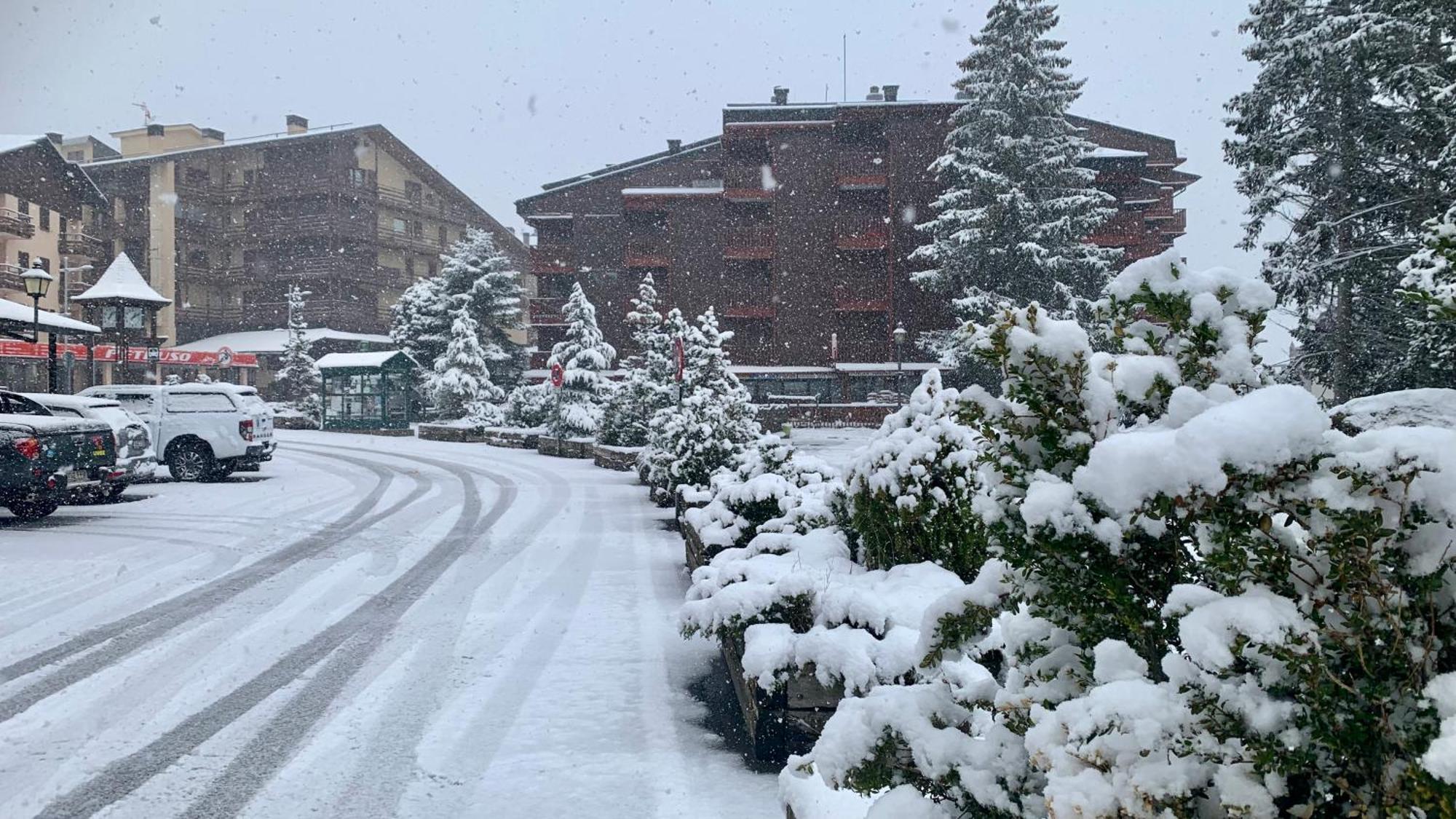 Apartamentos Formigal - Admite Mascotas - المظهر الخارجي الصورة